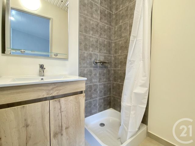 Maison &agrave; louer - 5 pi&egrave;ces - 102,29 m2 - St Andre Le Gaz - 38 - RHONE-ALPES