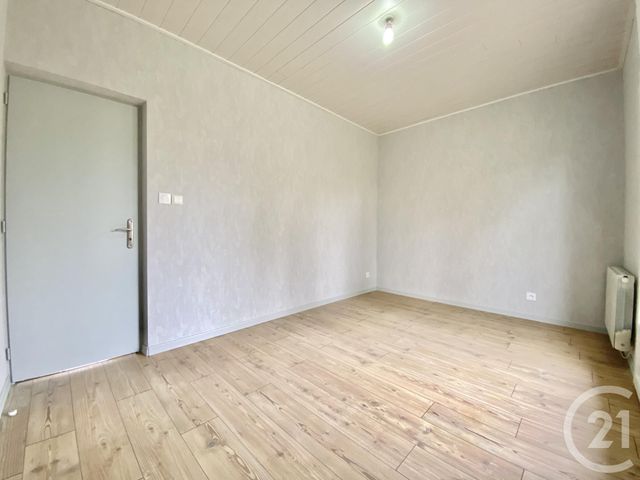 Maison &agrave; louer - 5 pi&egrave;ces - 102,29 m2 - St Andre Le Gaz - 38 - RHONE-ALPES