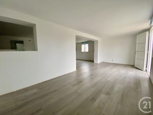 Appartement T3 à vendre - 3 pièces - 84,23 m2 - Les Abrets En Dauphine - 38 - RHONE-ALPES