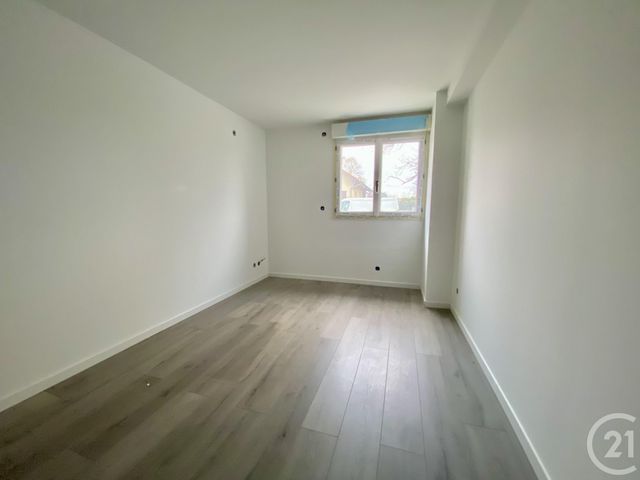 Appartement T3 à vendre - 3 pièces - 84,23 m2 - Les Abrets En Dauphine - 38 - RHONE-ALPES