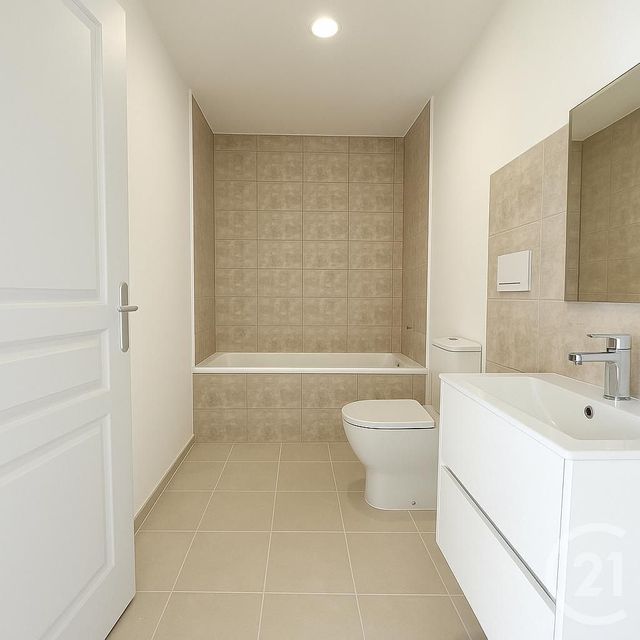 Appartement T3 à vendre - 3 pièces - 55,80 m2 - Les Abrets En Dauphine - 38 - RHONE-ALPES