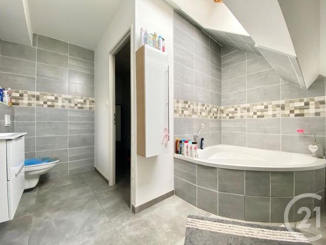 Appartement T4 à vendre - 4 pièces - 94,54 m2 - Les Abrets En Dauphine - 38 - RHONE-ALPES