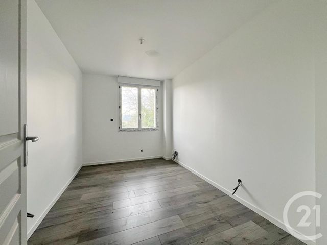 Appartement T3 à vendre - 3 pièces - 42,54 m2 - Les Abrets En Dauphine - 38 - RHONE-ALPES