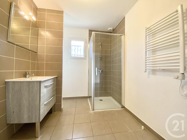 Maison &agrave; louer - 4 pi&egrave;ces - 83,95 m2 - Les Abrets En Dauphine - 38 - RHONE-ALPES