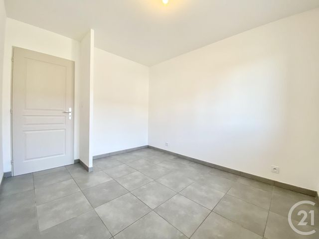 Maison &agrave; louer - 4 pi&egrave;ces - 83,95 m2 - Les Abrets En Dauphine - 38 - RHONE-ALPES