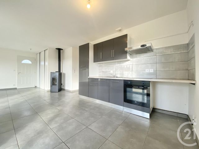 Maison &agrave; louer - 4 pi&egrave;ces - 83,95 m2 - Les Abrets En Dauphine - 38 - RHONE-ALPES