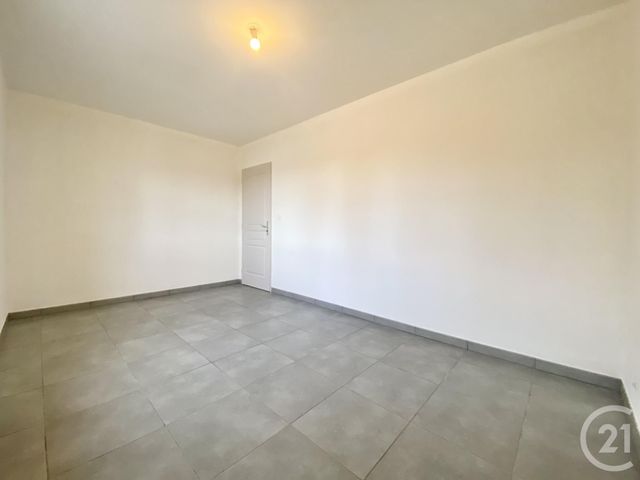 Maison &agrave; louer - 4 pi&egrave;ces - 83,95 m2 - Les Abrets En Dauphine - 38 - RHONE-ALPES