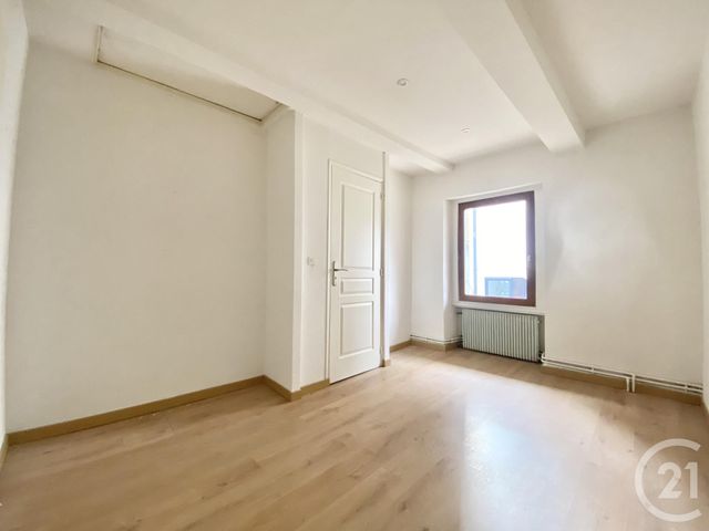 Maison &agrave; louer - 4 pi&egrave;ces - 81,84 m2 - La Tour Du Pin - 38 - RHONE-ALPES