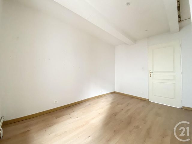 Maison &agrave; louer - 4 pi&egrave;ces - 81,84 m2 - La Tour Du Pin - 38 - RHONE-ALPES