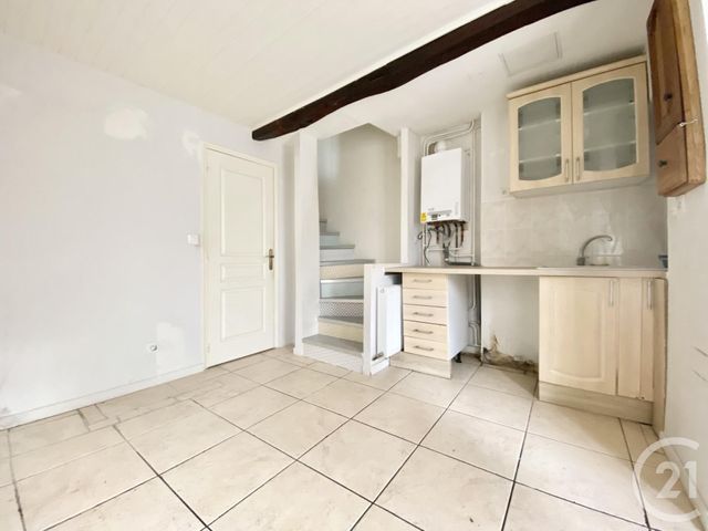 Maison &agrave; louer - 4 pi&egrave;ces - 81,84 m2 - La Tour Du Pin - 38 - RHONE-ALPES