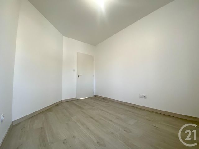 Appartement T4 &agrave; vendre - 4 pi&egrave;ces - 110 m2 - La Tour Du Pin - 38 - RHONE-ALPES