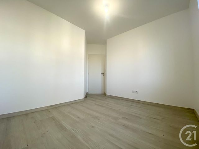 Appartement T4 &agrave; vendre - 4 pi&egrave;ces - 110 m2 - La Tour Du Pin - 38 - RHONE-ALPES