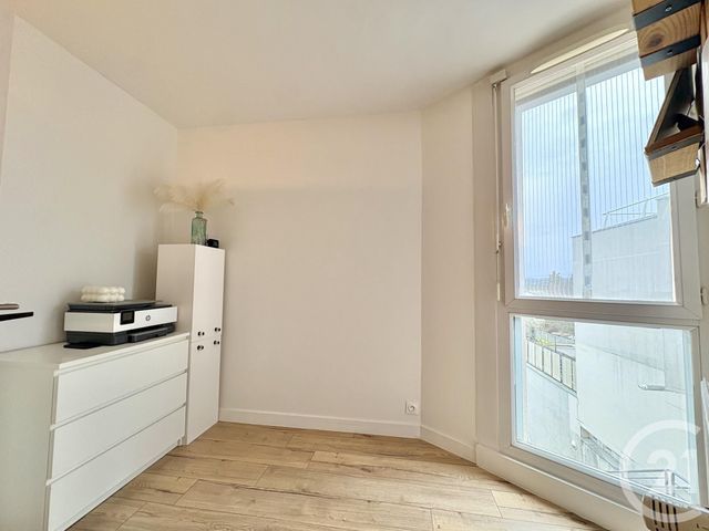 Appartement T4 &agrave; vendre - 4 pi&egrave;ces - 74,35 m2 - La Tour Du Pin - 38 - RHONE-ALPES