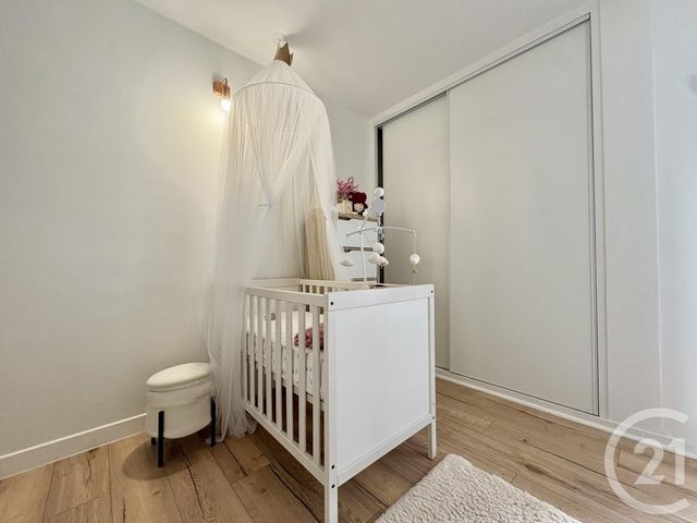 Appartement T4 &agrave; vendre - 4 pi&egrave;ces - 74,35 m2 - La Tour Du Pin - 38 - RHONE-ALPES