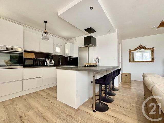 Appartement T4 &agrave; vendre - 4 pi&egrave;ces - 74,35 m2 - La Tour Du Pin - 38 - RHONE-ALPES