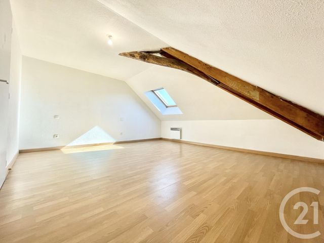 Appartement T3 &agrave; louer - 3 pi&egrave;ces - 75,37 m2 - Les Avenieres Veyrins Thuellin - 38 - RHONE-ALPES