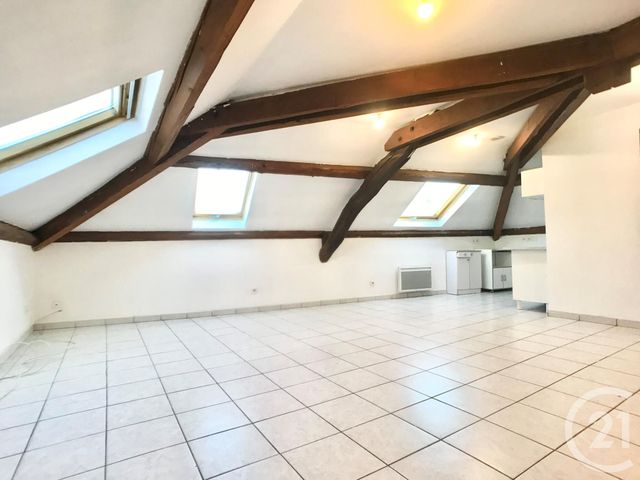 Appartement T3 &agrave; louer - 3 pi&egrave;ces - 51,35 m2 - Les Abrets En Dauphine - 38 - RHONE-ALPES