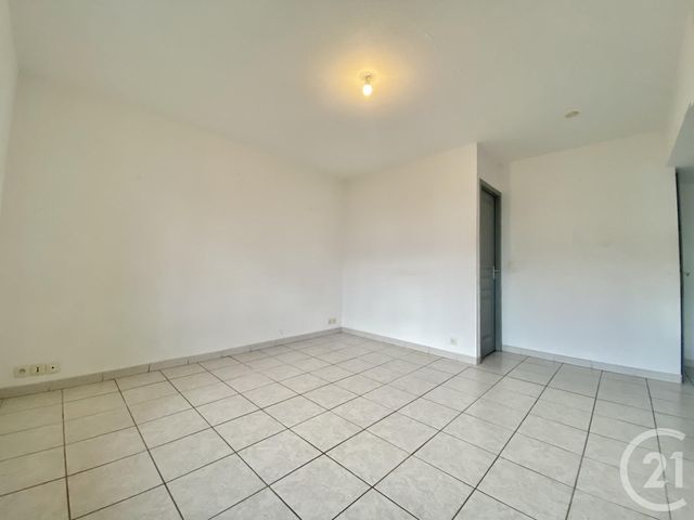 Appartement T3 &agrave; louer - 3 pi&egrave;ces - 67,24 m2 - St Pierre D Albigny - 73 - RHONE-ALPES