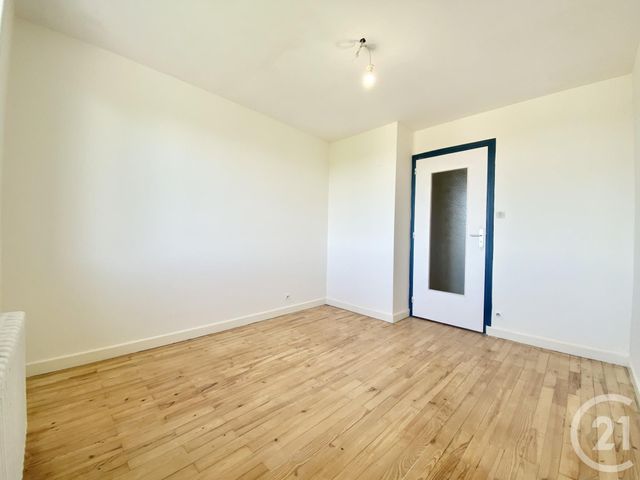 Appartement T4 &agrave; louer - 4 pi&egrave;ces - 68,88 m2 - Le Pont De Beauvoisin - 38 - RHONE-ALPES