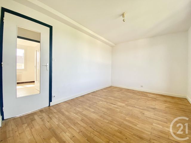 Appartement T4 &agrave; louer - 4 pi&egrave;ces - 68,88 m2 - Le Pont De Beauvoisin - 38 - RHONE-ALPES