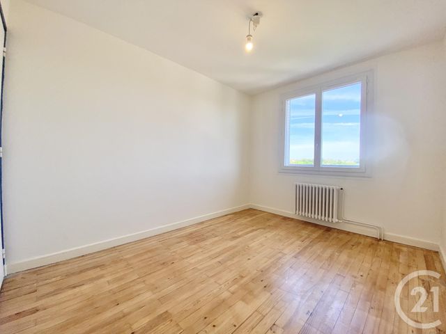 Appartement T4 &agrave; louer - 4 pi&egrave;ces - 68,88 m2 - Le Pont De Beauvoisin - 38 - RHONE-ALPES