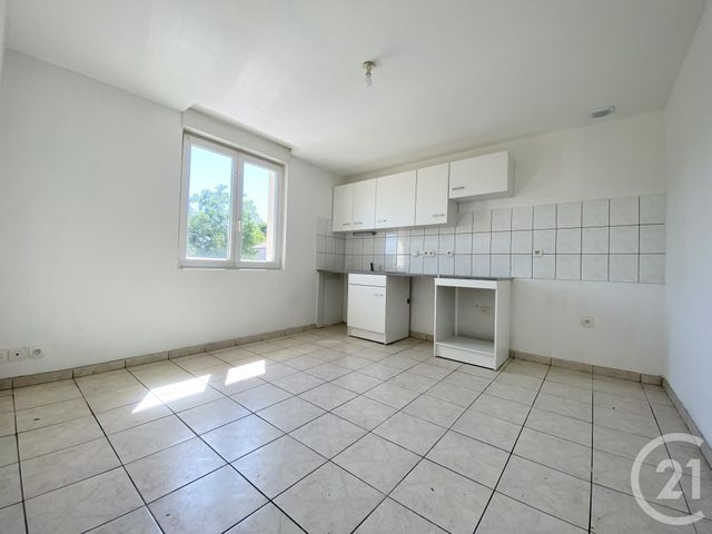 Appartement T4 &agrave; louer - 4 pi&egrave;ces - 79,61 m2 - La Batie Montgascon - 38 - RHONE-ALPES