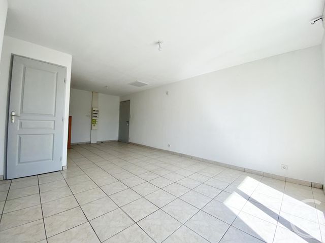 Appartement T4 &agrave; louer - 4 pi&egrave;ces - 79,61 m2 - La Batie Montgascon - 38 - RHONE-ALPES