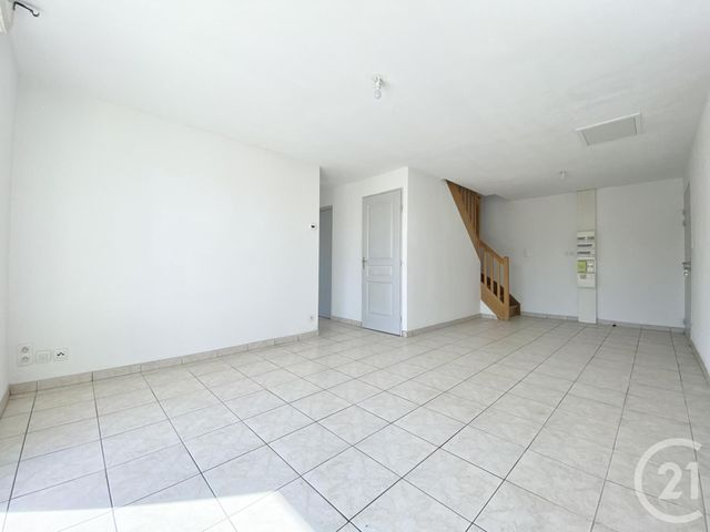 Appartement T4 &agrave; louer - 4 pi&egrave;ces - 79,61 m2 - La Batie Montgascon - 38 - RHONE-ALPES