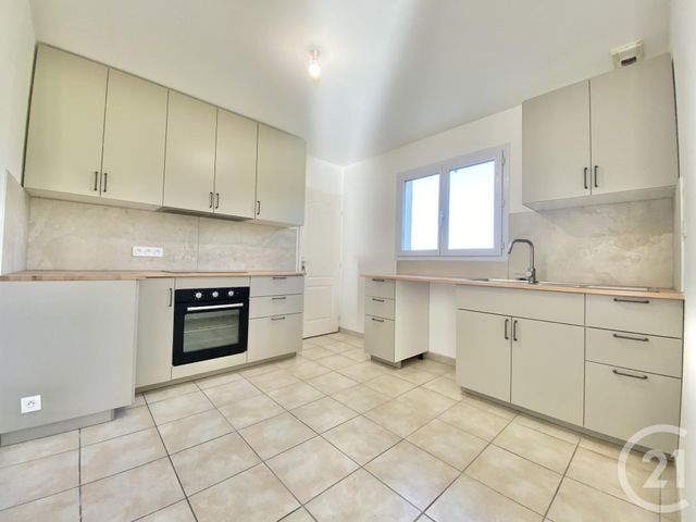 Maison &agrave; louer - 6 pi&egrave;ces - 106,04 m2 - St Ondras - 38 - RHONE-ALPES