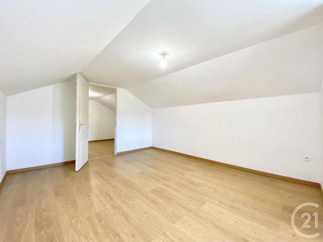 Maison &agrave; louer - 6 pi&egrave;ces - 106,04 m2 - St Ondras - 38 - RHONE-ALPES