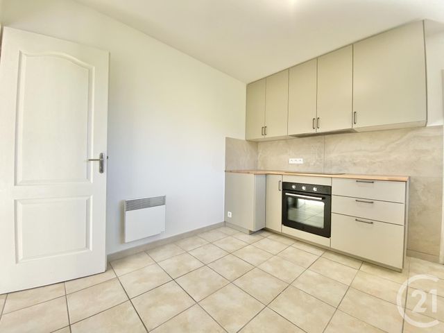 Maison &agrave; louer - 6 pi&egrave;ces - 106,04 m2 - St Ondras - 38 - RHONE-ALPES