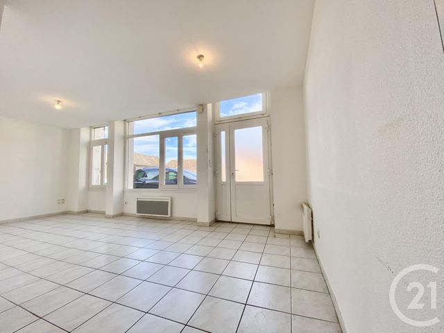 Appartement T2 &agrave; louer - 2 pi&egrave;ces - 45,70 m2 - Corbelin - 38 - RHONE-ALPES