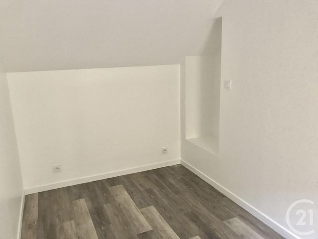 Appartement Studio &agrave; louer - 2 pi&egrave;ces - 27,20 m2 - Le Pont De Beauvoisin - 38 - RHONE-ALPES