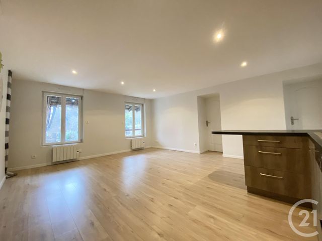 Appartement T2 &agrave; louer - 2 pi&egrave;ces - 40,65 m2 - Voiron - 38 - RHONE-ALPES
