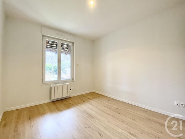 Appartement T2 &agrave; louer - 2 pi&egrave;ces - 40,65 m2 - Voiron - 38 - RHONE-ALPES
