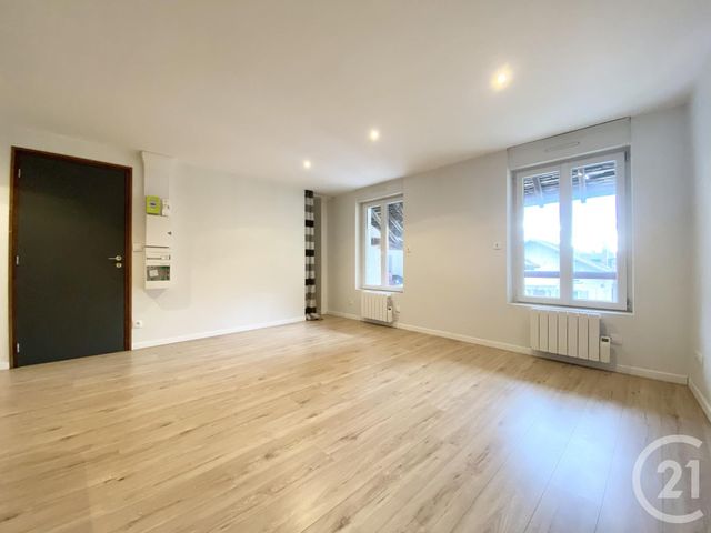 Appartement T2 &agrave; louer - 2 pi&egrave;ces - 40,65 m2 - Voiron - 38 - RHONE-ALPES