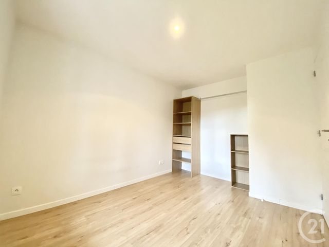 Appartement T2 &agrave; louer - 2 pi&egrave;ces - 40,65 m2 - Voiron - 38 - RHONE-ALPES