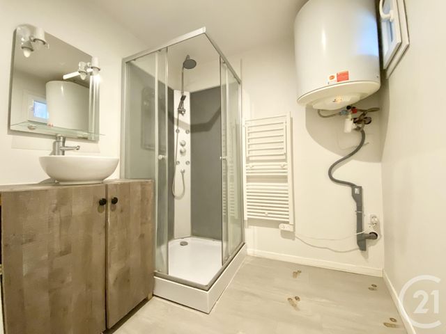 Appartement T2 &agrave; louer - 2 pi&egrave;ces - 40,65 m2 - Voiron - 38 - RHONE-ALPES