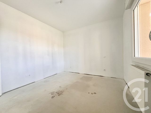 Appartement T3 &agrave; vendre - 3 pi&egrave;ces - 58,98 m2 - Les Abrets En Dauphine - 38 - RHONE-ALPES