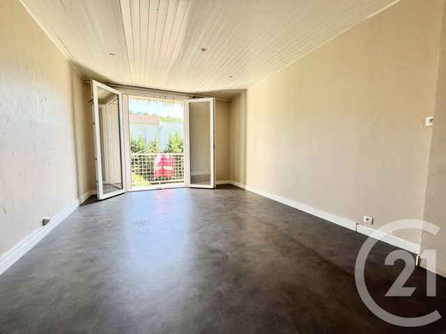 Appartement T3 &agrave; vendre - 3 pi&egrave;ces - 52,74 m2 - Bourgoin Jallieu - 38 - RHONE-ALPES