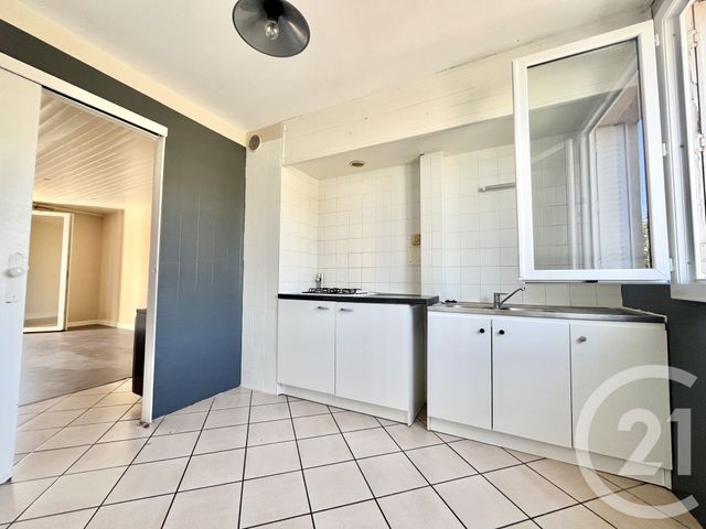 Appartement T3 &agrave; vendre - 3 pi&egrave;ces - 52,74 m2 - Bourgoin Jallieu - 38 - RHONE-ALPES