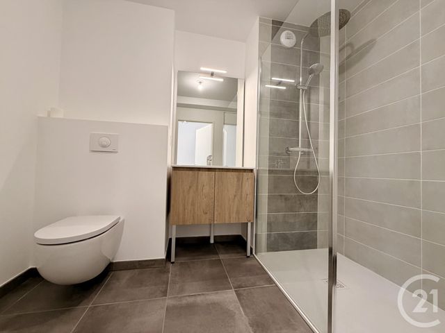 Appartement T2 &agrave; louer - 2 pi&egrave;ces - 50,66 m2 - Les Abrets En Dauphine - 38 - RHONE-ALPES