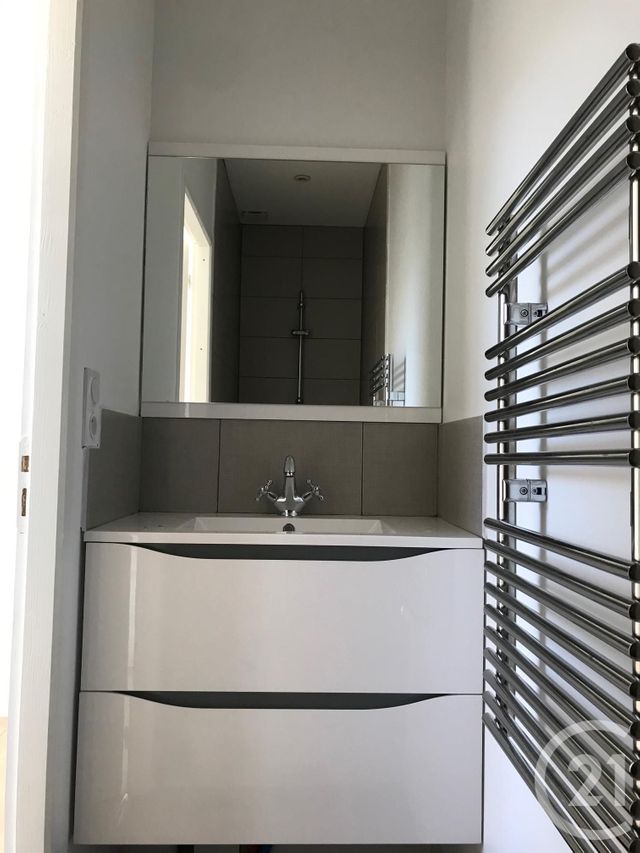 Appartement T2 &agrave; louer - 2 pi&egrave;ces - 23,52 m2 - Villages Du Lac De Paladru - 38 - RHONE-ALPES