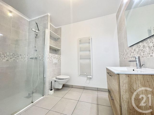 Appartement T2 &agrave; louer - 2 pi&egrave;ces - 32,66 m2 - Bourgoin Jallieu - 38 - RHONE-ALPES