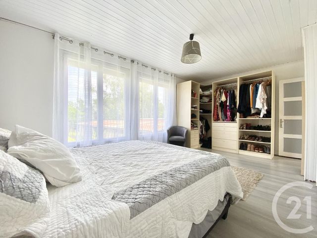 Maison à vendre - 9 pièces - 199,36 m2 - Les Abrets En Dauphine - 38 - RHONE-ALPES