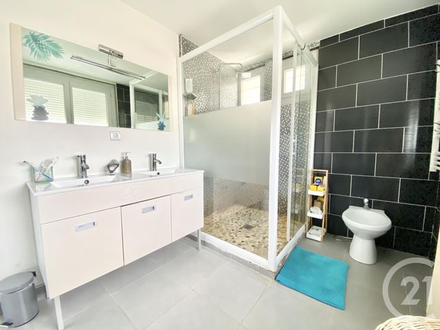 Maison à vendre - 9 pièces - 199,36 m2 - Les Abrets En Dauphine - 38 - RHONE-ALPES