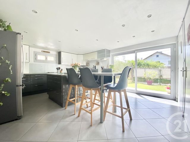 Maison à vendre - 9 pièces - 199,36 m2 - Les Abrets En Dauphine - 38 - RHONE-ALPES