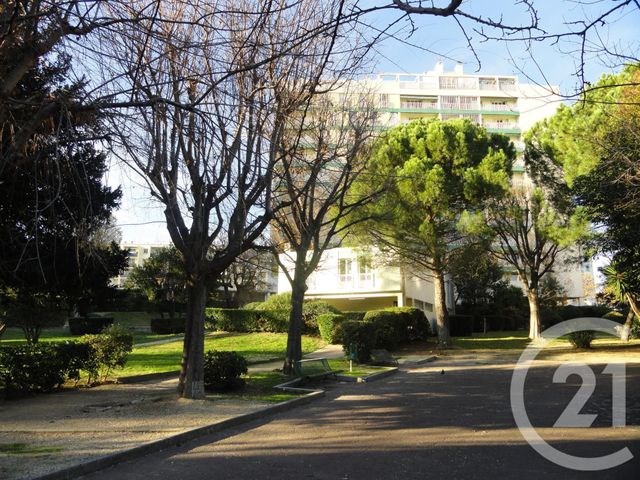 Appartement T3 à vendre - 3 pièces - 77,44 m2 - Marseille - 13013 - PROVENCE-ALPES-COTE-D-AZUR