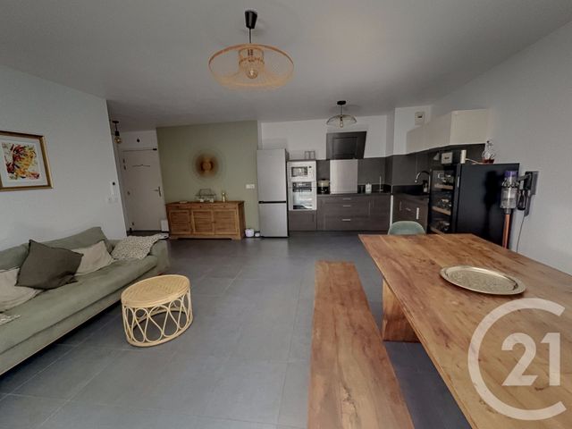 Appartement F3 à vendre - 3 pièces - 63,80 m2 - Marseille - 13013 - PROVENCE-ALPES-COTE-D-AZUR