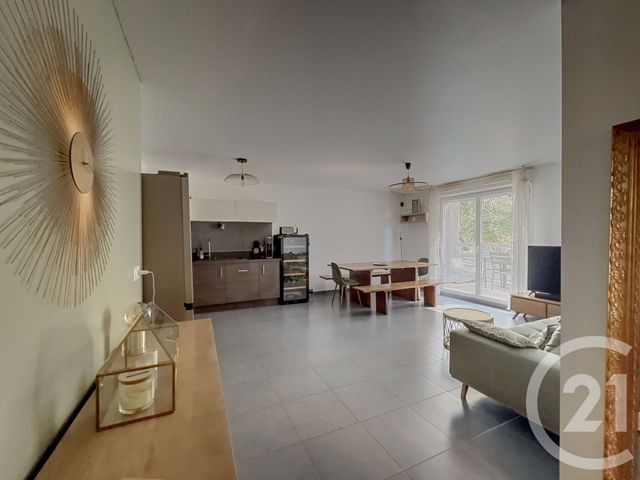 Appartement F3 à vendre - 3 pièces - 63,80 m2 - Marseille - 13013 - PROVENCE-ALPES-COTE-D-AZUR